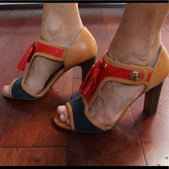 Coach Leather Heels Never Worn - Picture 4 of 8